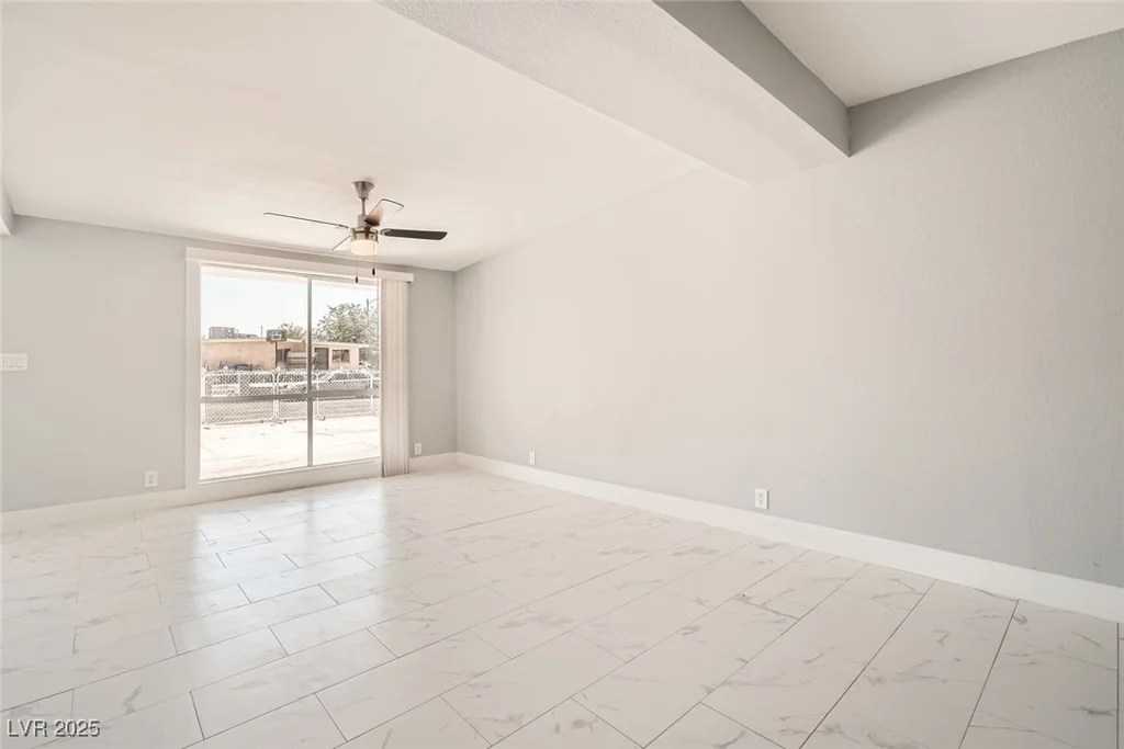 4558 Sheppard, Las Vegas, NV 89122
