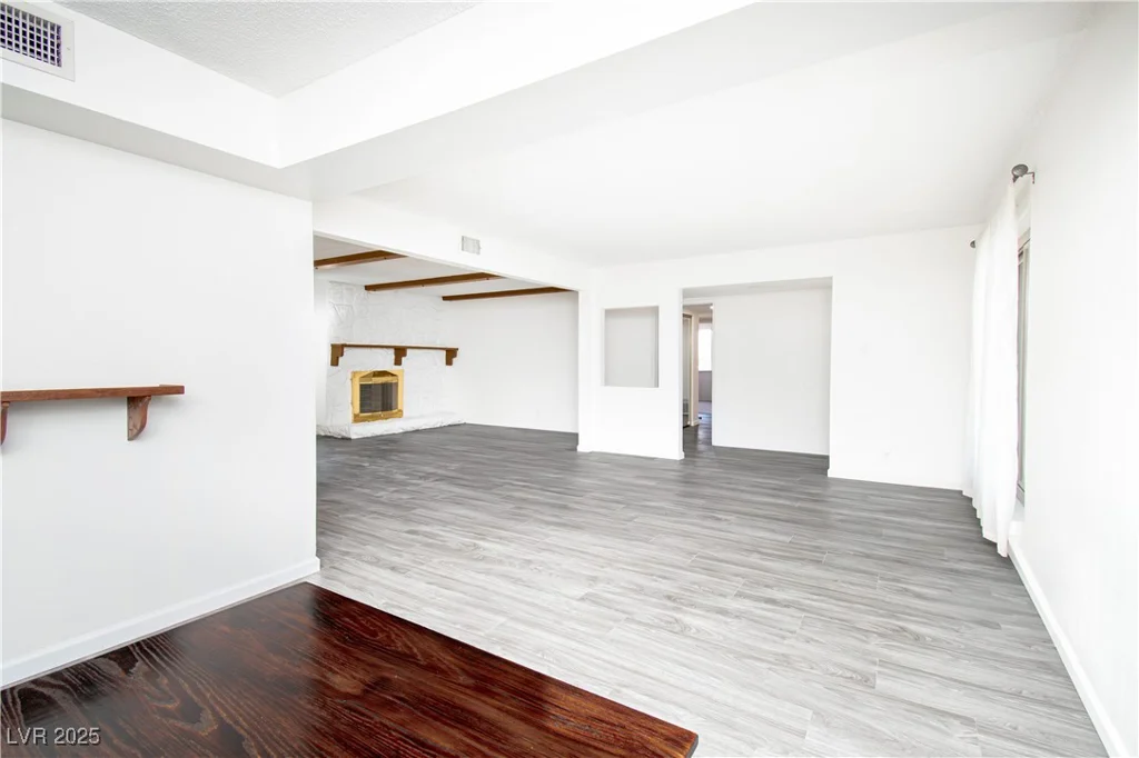 4742 Monterrey, Las Vegas, NV 89121