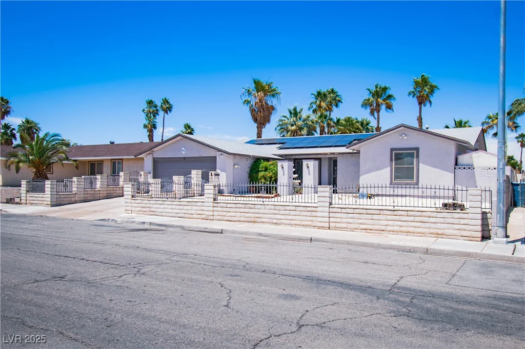 4742 Monterrey, Las Vegas, NV 89121