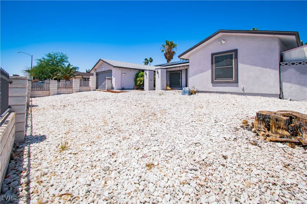4742 Monterrey, Las Vegas, NV 89121