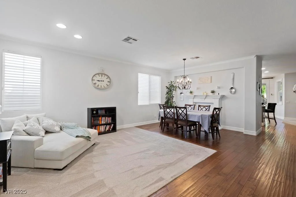 8121 Eagle Clan, Las Vegas, NV 89131