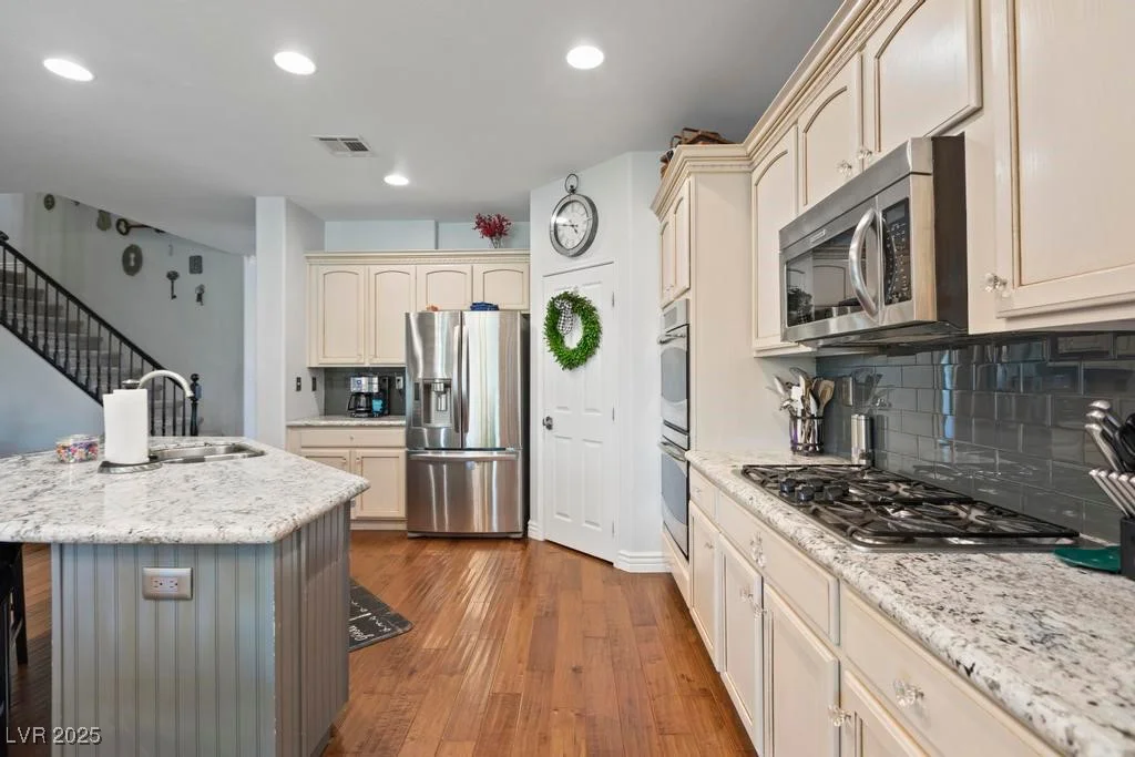 8121 Eagle Clan, Las Vegas, NV 89131
