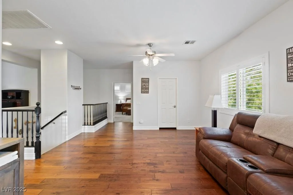 8121 Eagle Clan, Las Vegas, NV 89131