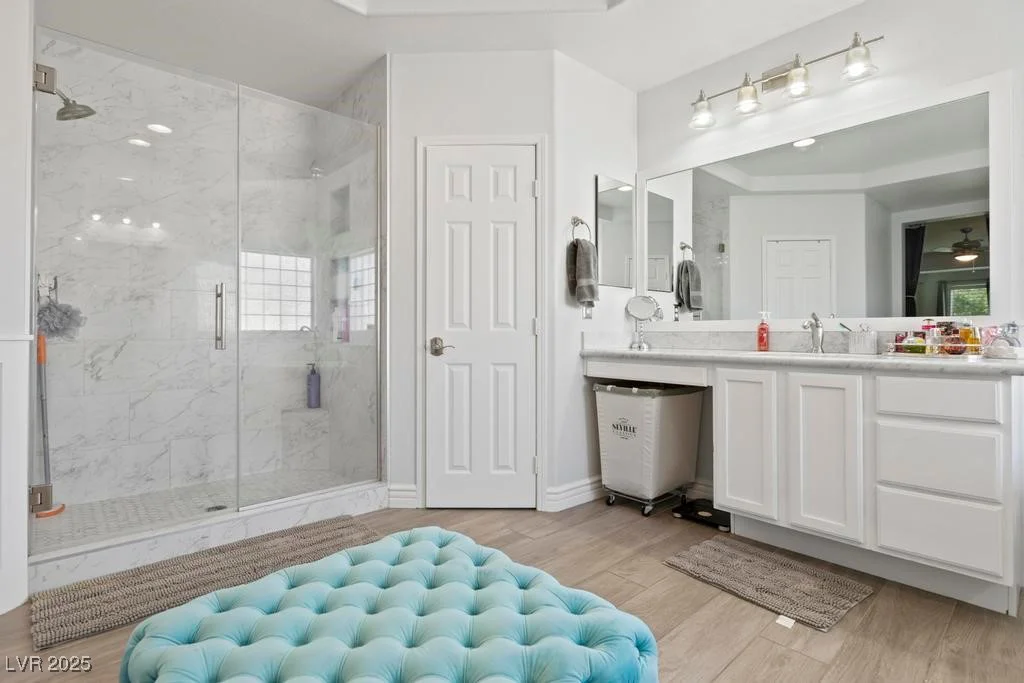 8121 Eagle Clan, Las Vegas, NV 89131