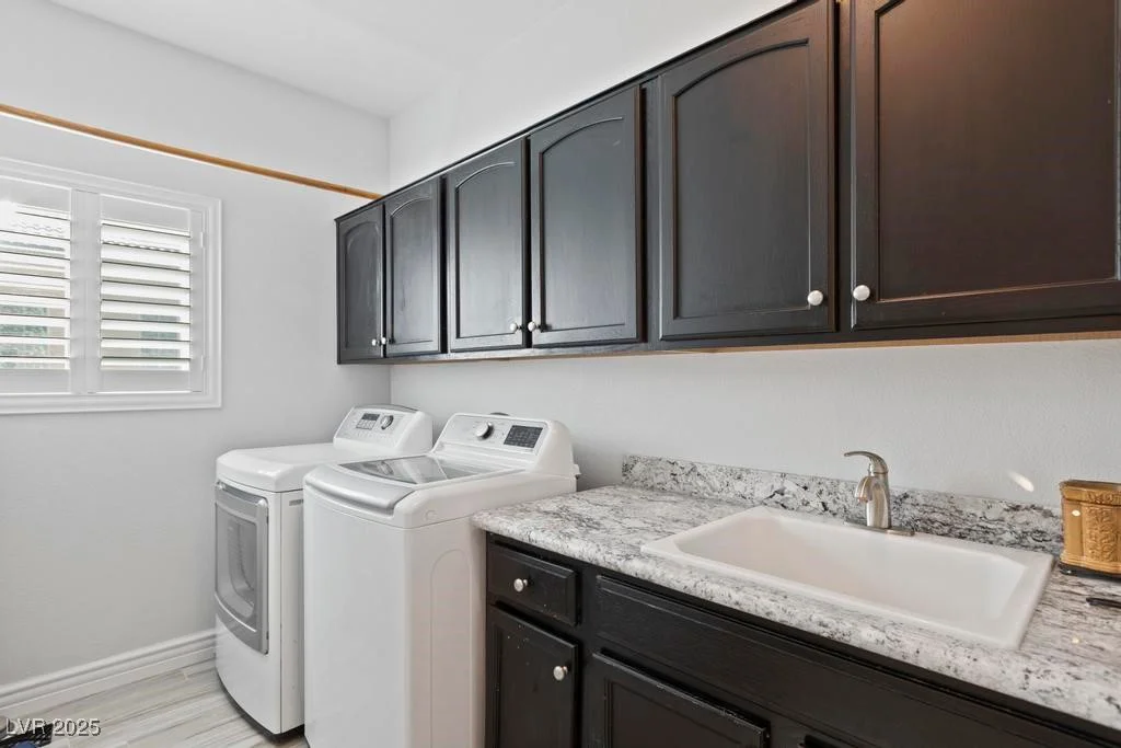8121 Eagle Clan, Las Vegas, NV 89131
