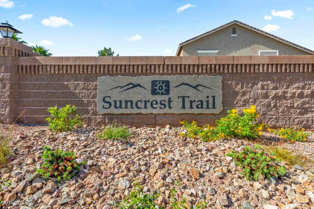 8121 Eagle Clan, Las Vegas, NV 89131