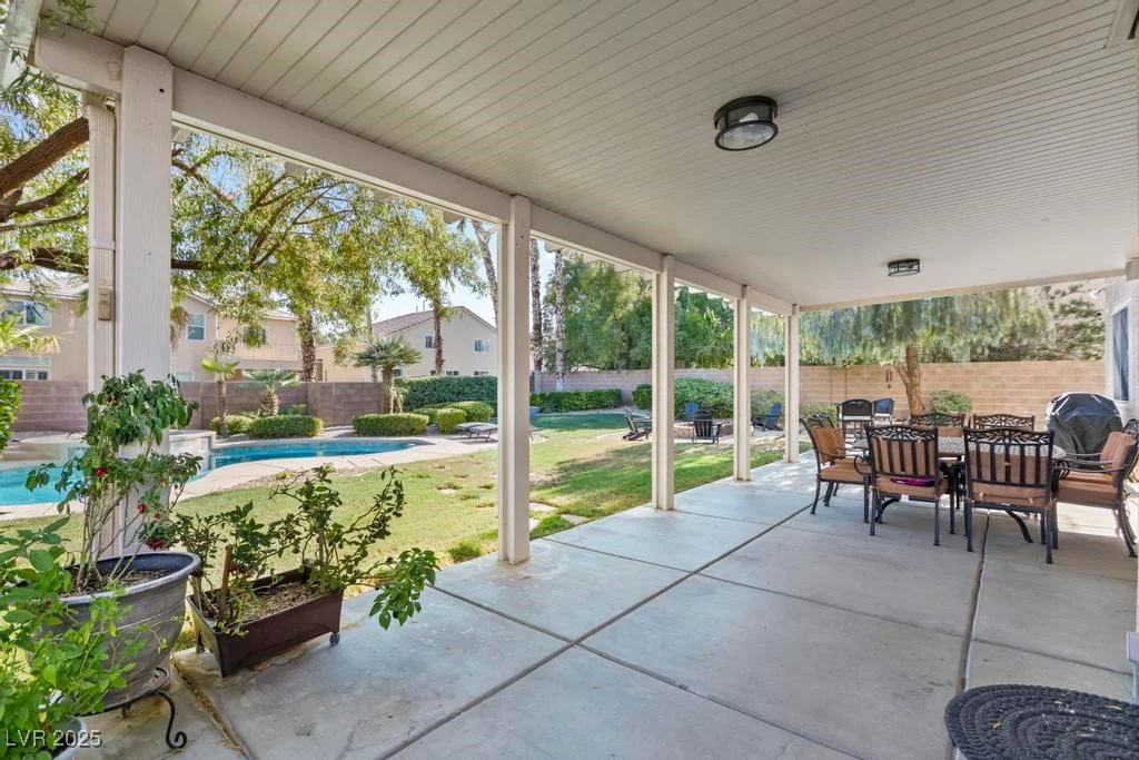 8121 Eagle Clan, Las Vegas, NV 89131