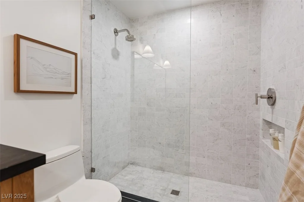 204 Canyon, Las Vegas, NV 89107