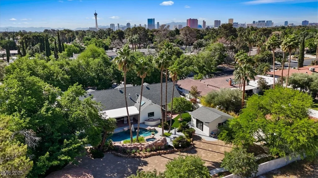 204 Canyon, Las Vegas, NV 89107