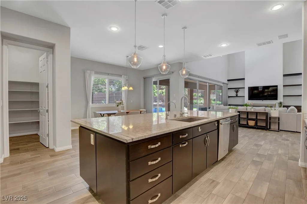 10433 Ember Rose, Las Vegas, NV 89135