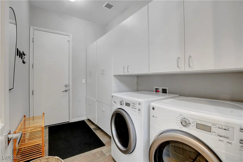 10433 Ember Rose, Las Vegas, NV 89135