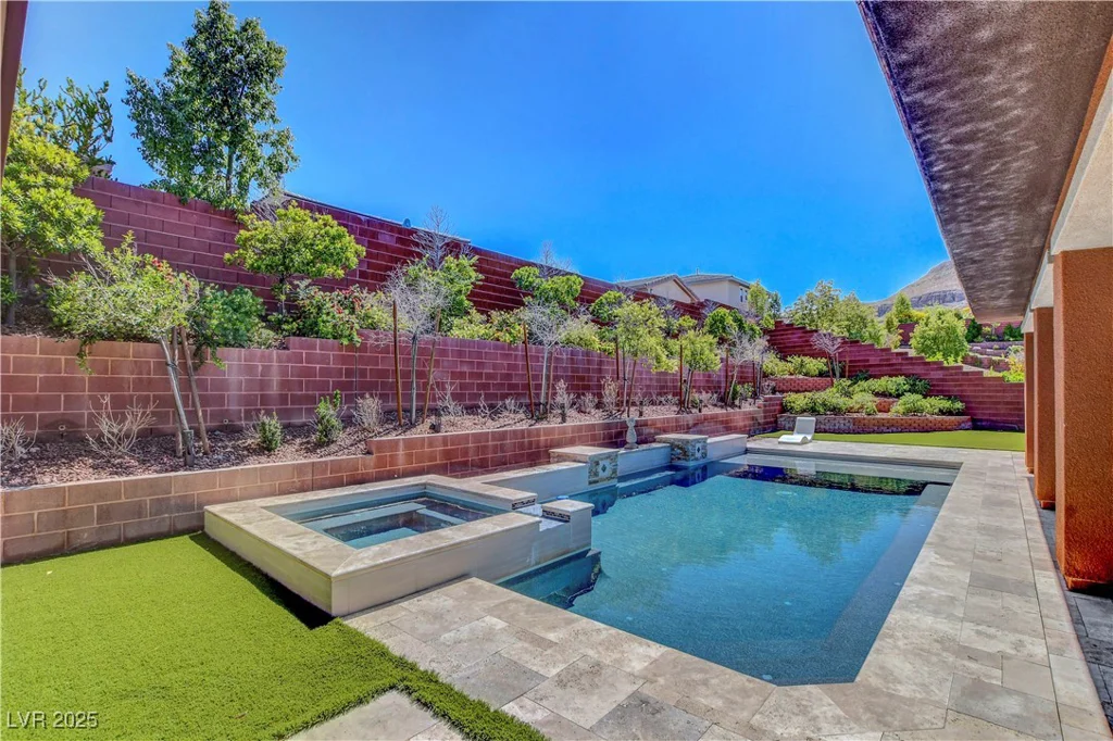 10433 Ember Rose, Las Vegas, NV 89135