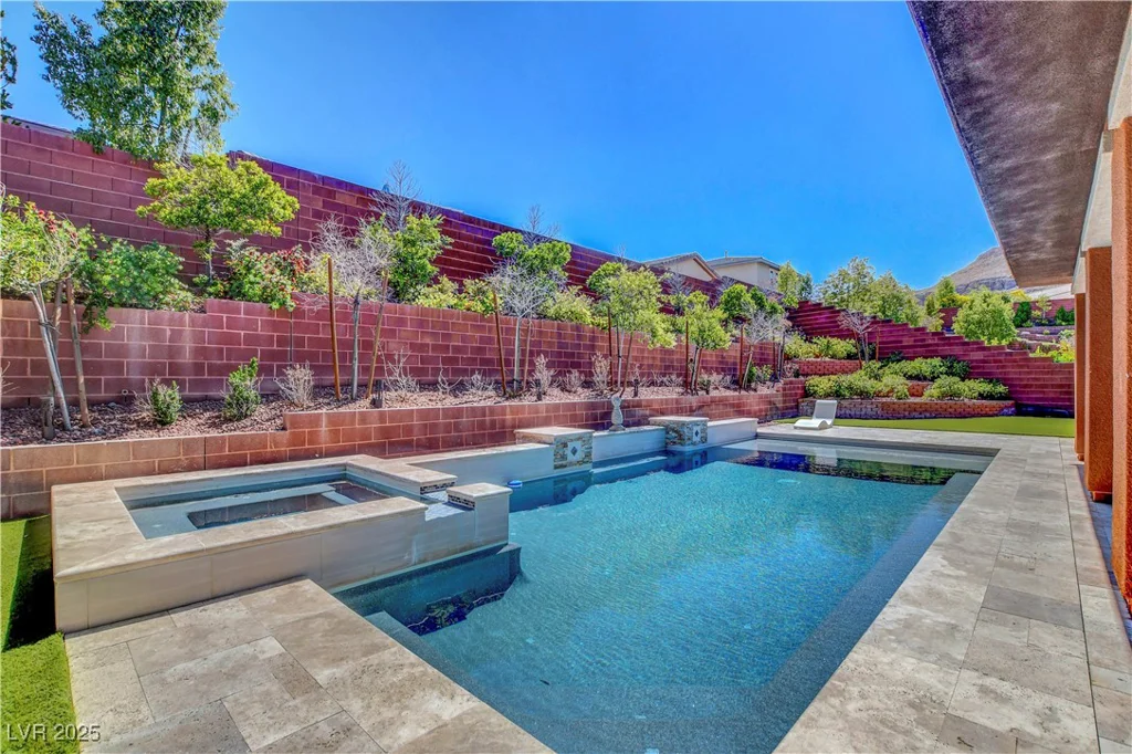 10433 Ember Rose, Las Vegas, NV 89135