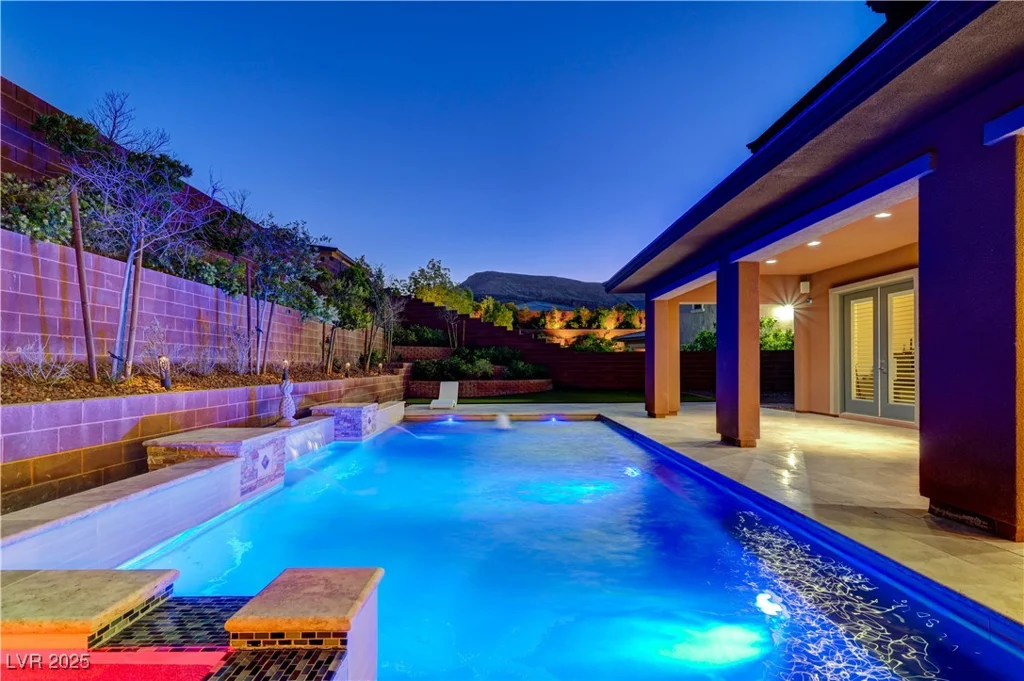 10433 Ember Rose, Las Vegas, NV 89135