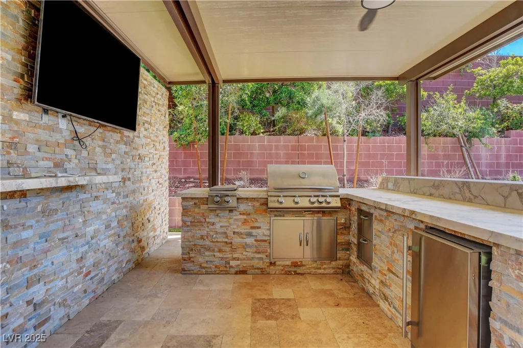 10433 Ember Rose, Las Vegas, NV 89135