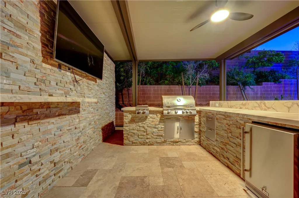 10433 Ember Rose, Las Vegas, NV 89135