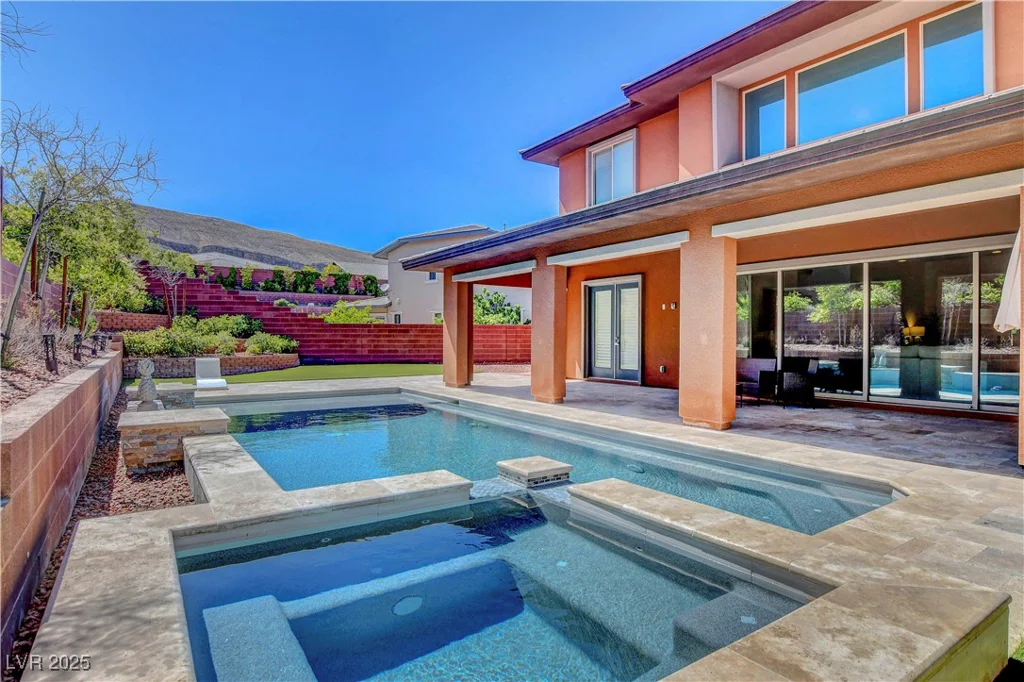 10433 Ember Rose, Las Vegas, NV 89135