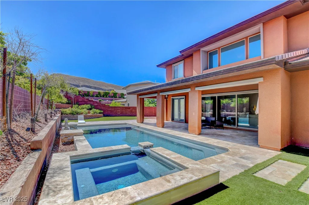 10433 Ember Rose, Las Vegas, NV 89135
