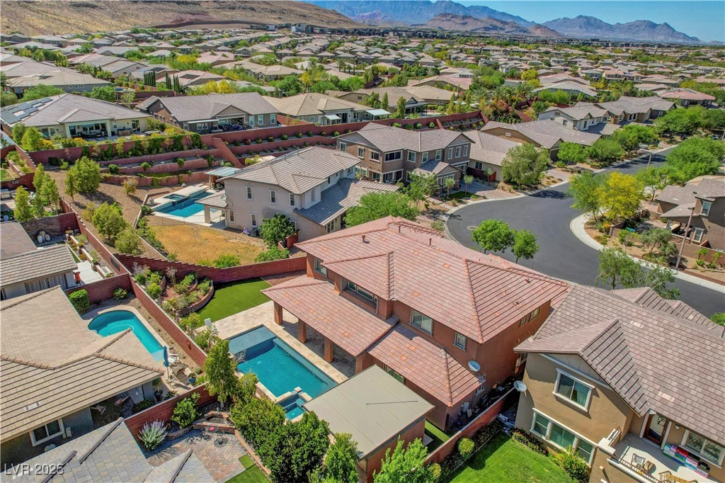 10433 Ember Rose, Las Vegas, NV 89135