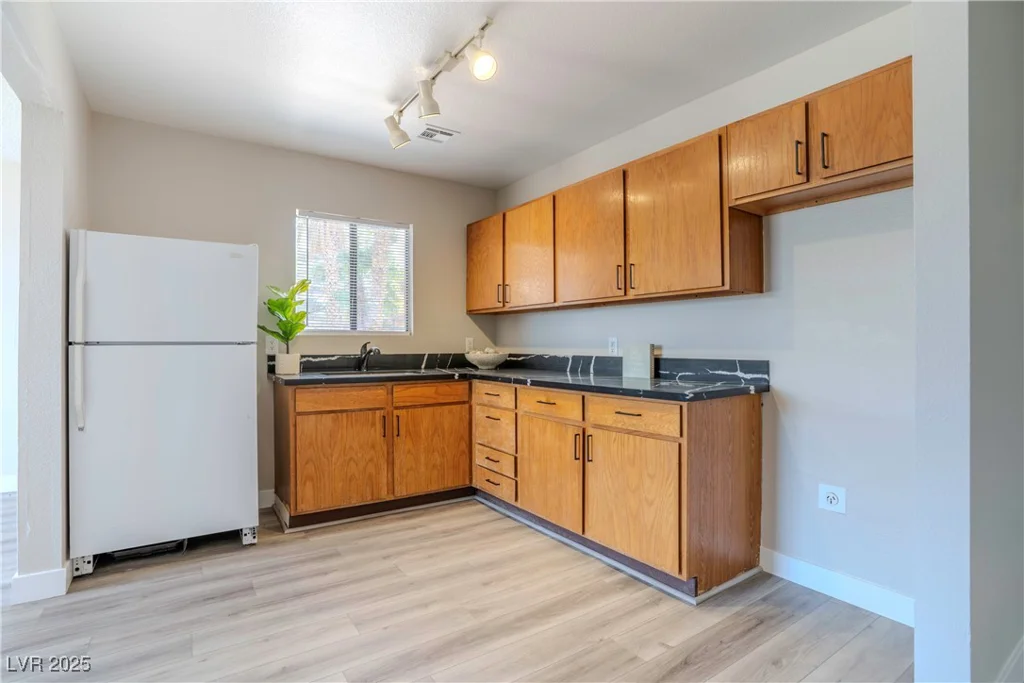 215 Zinc, Henderson, NV 89015