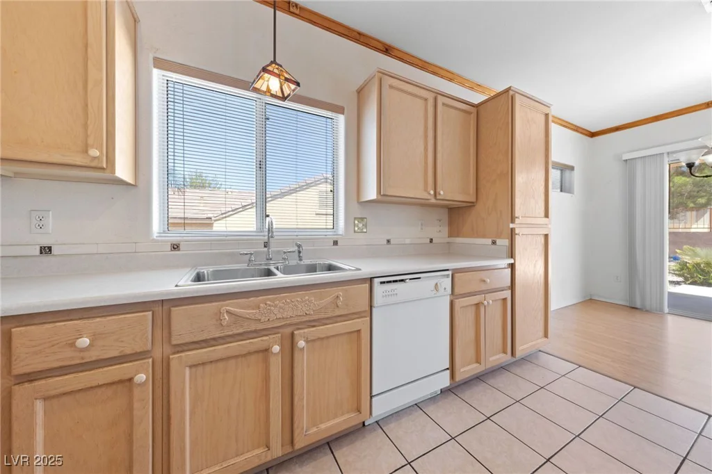 2537 Terrytown, Henderson, NV 89052