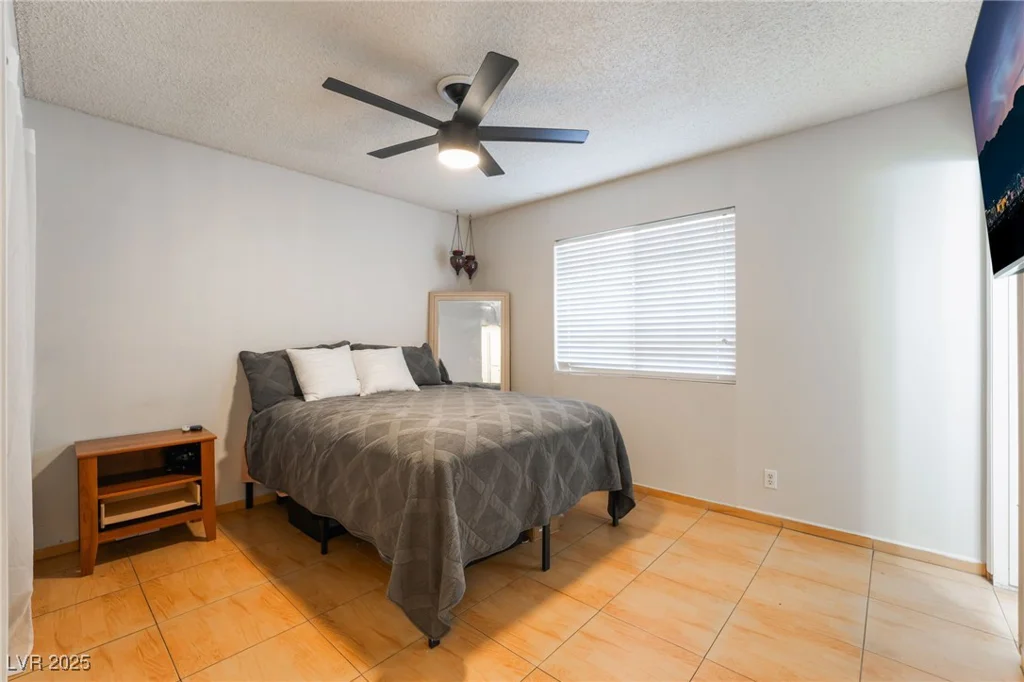 6608 Burgundy, Las Vegas, NV 89107