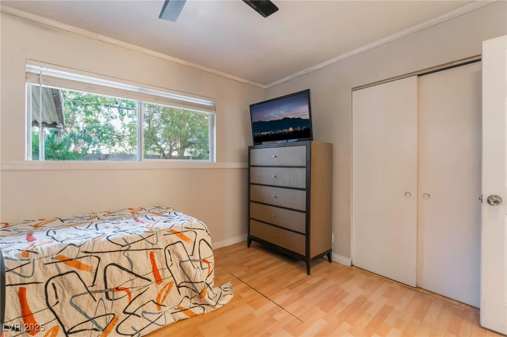 6608 Burgundy, Las Vegas, NV 89107