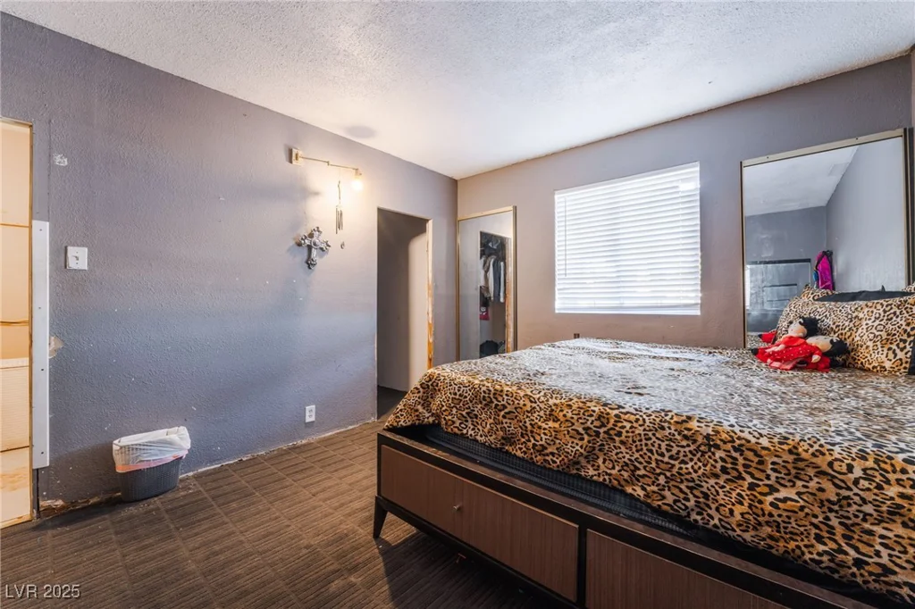 6608 Burgundy, Las Vegas, NV 89107