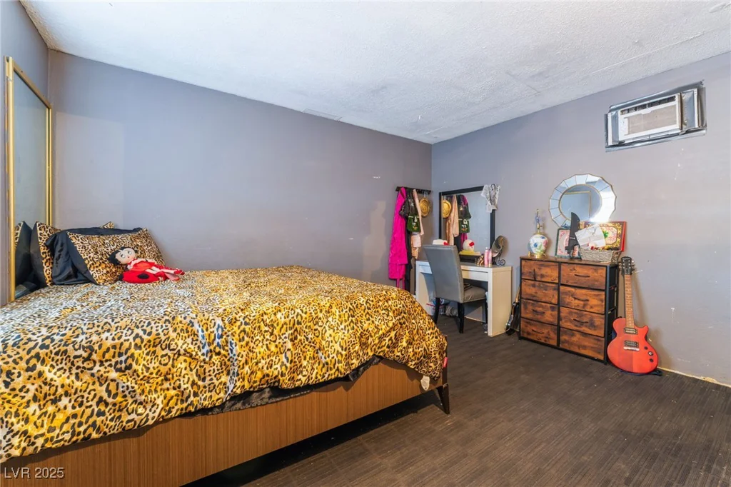 6608 Burgundy, Las Vegas, NV 89107