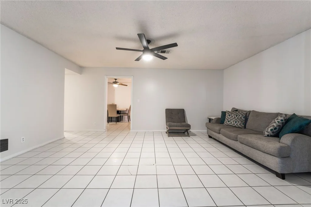 6608 Burgundy, Las Vegas, NV 89107