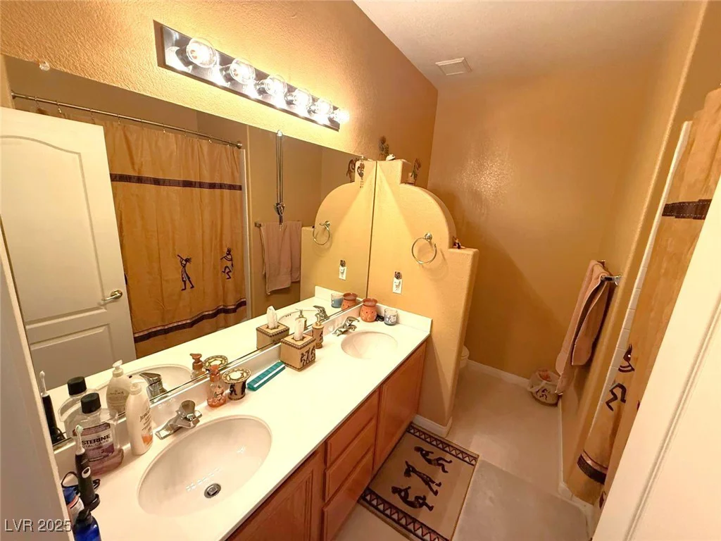 6351 Davidson, Las Vegas, NV 89110