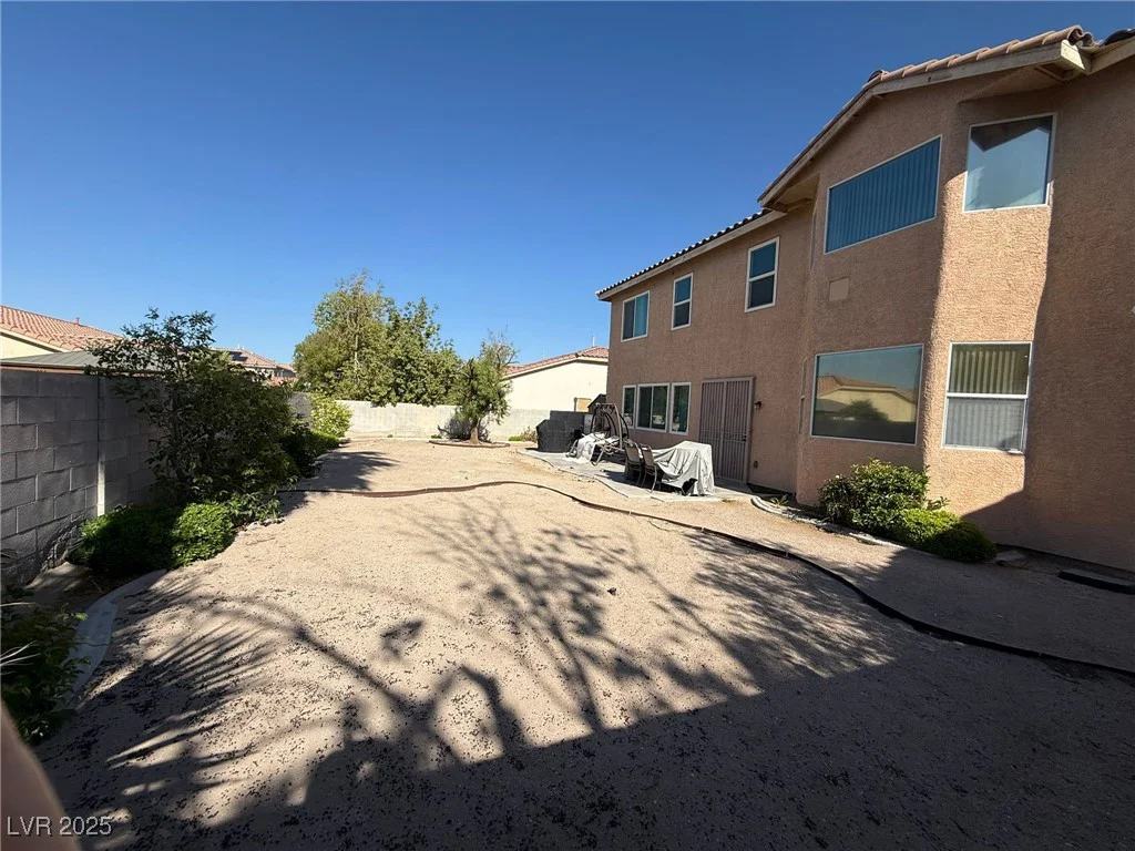 6351 Davidson, Las Vegas, NV 89110