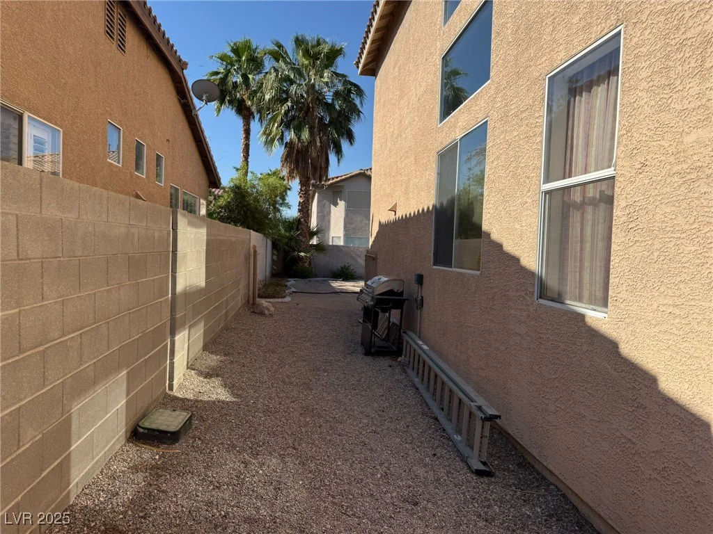 6351 Davidson, Las Vegas, NV 89110
