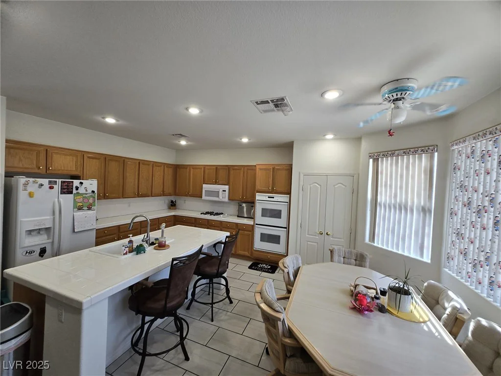 6351 Davidson, Las Vegas, NV 89110