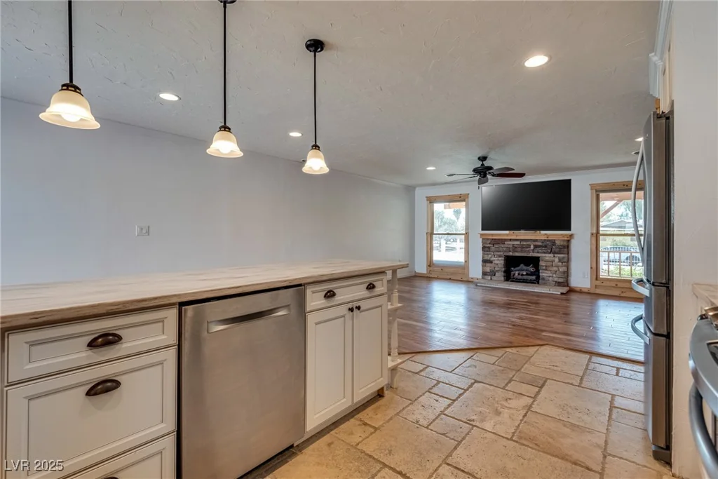 7950 Red Barn, Las Vegas, NV 89123