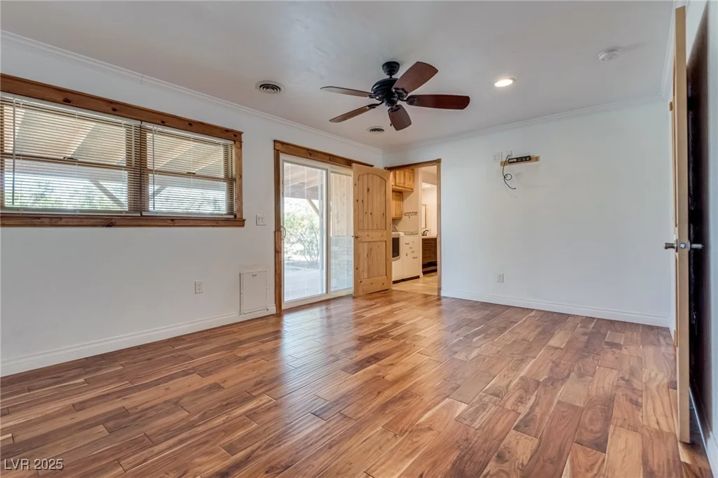 7950 Red Barn, Las Vegas, NV 89123