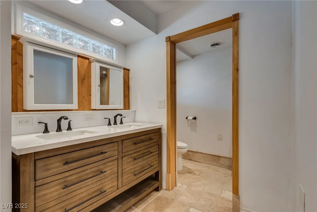7950 Red Barn, Las Vegas, NV 89123
