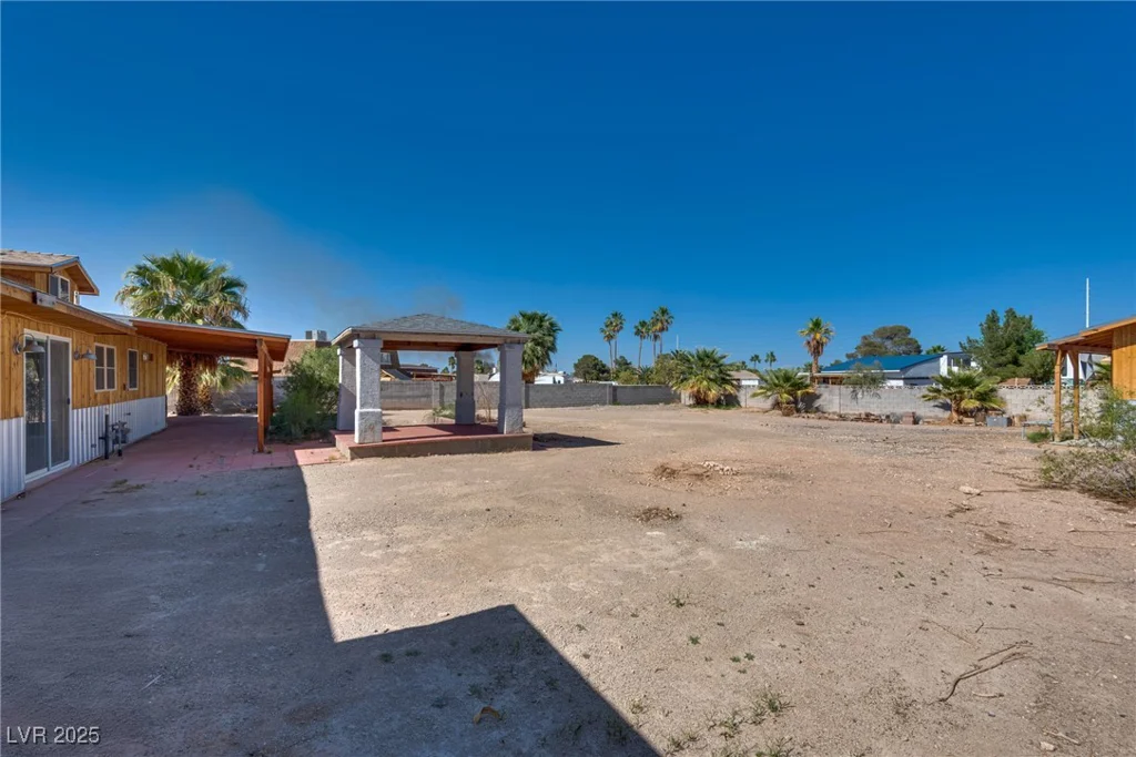 7950 Red Barn, Las Vegas, NV 89123