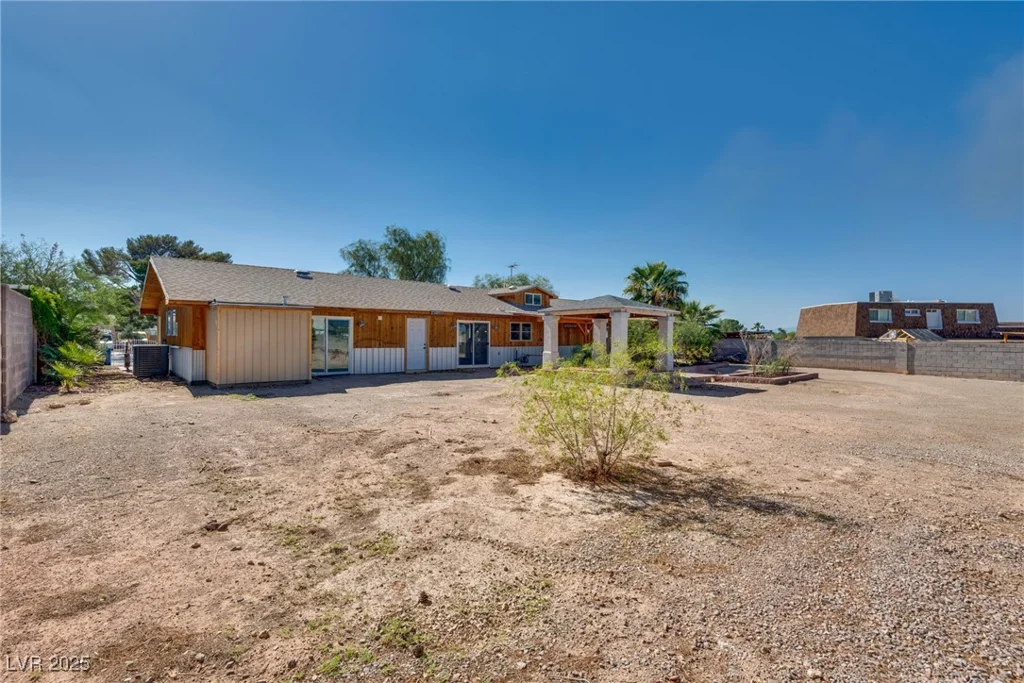 7950 Red Barn, Las Vegas, NV 89123