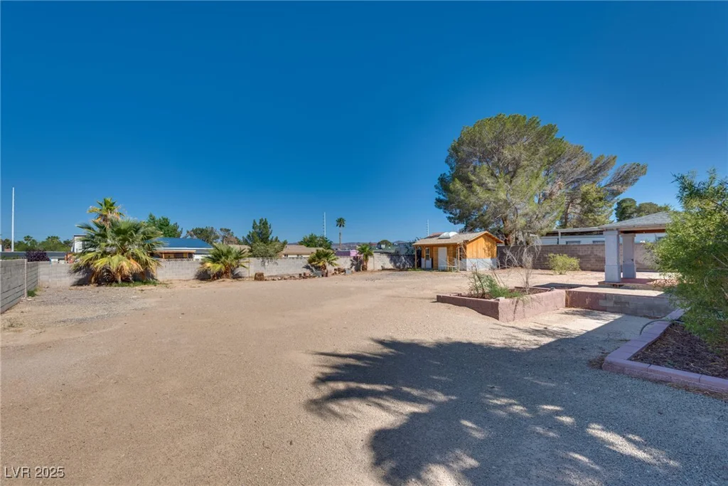 7950 Red Barn, Las Vegas, NV 89123