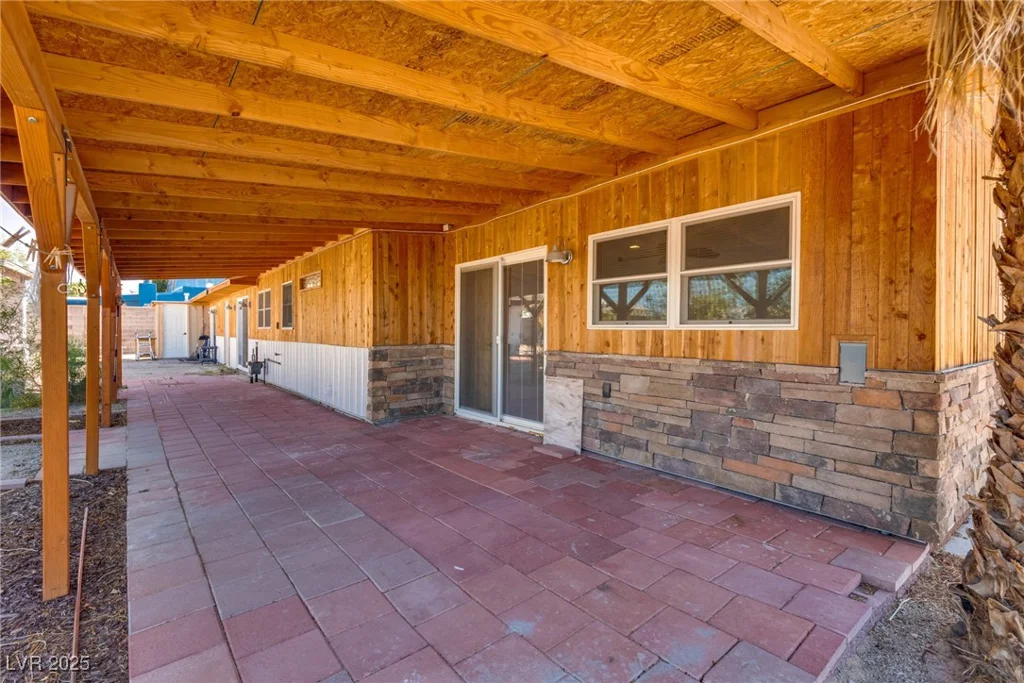7950 Red Barn, Las Vegas, NV 89123
