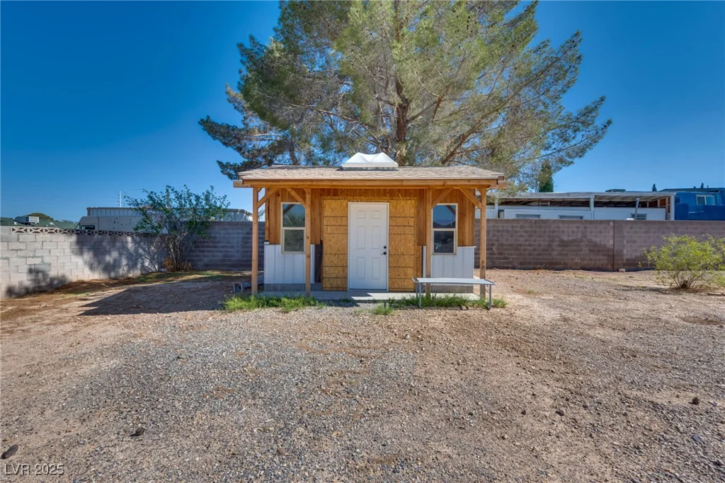7950 Red Barn, Las Vegas, NV 89123