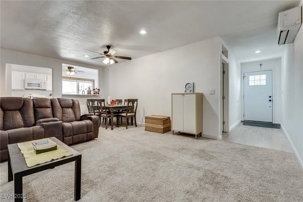 7950 Red Barn, Las Vegas, NV 89123