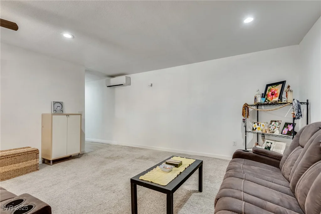 7950 Red Barn, Las Vegas, NV 89123