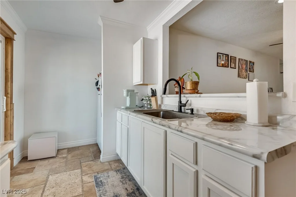 7950 Red Barn, Las Vegas, NV 89123