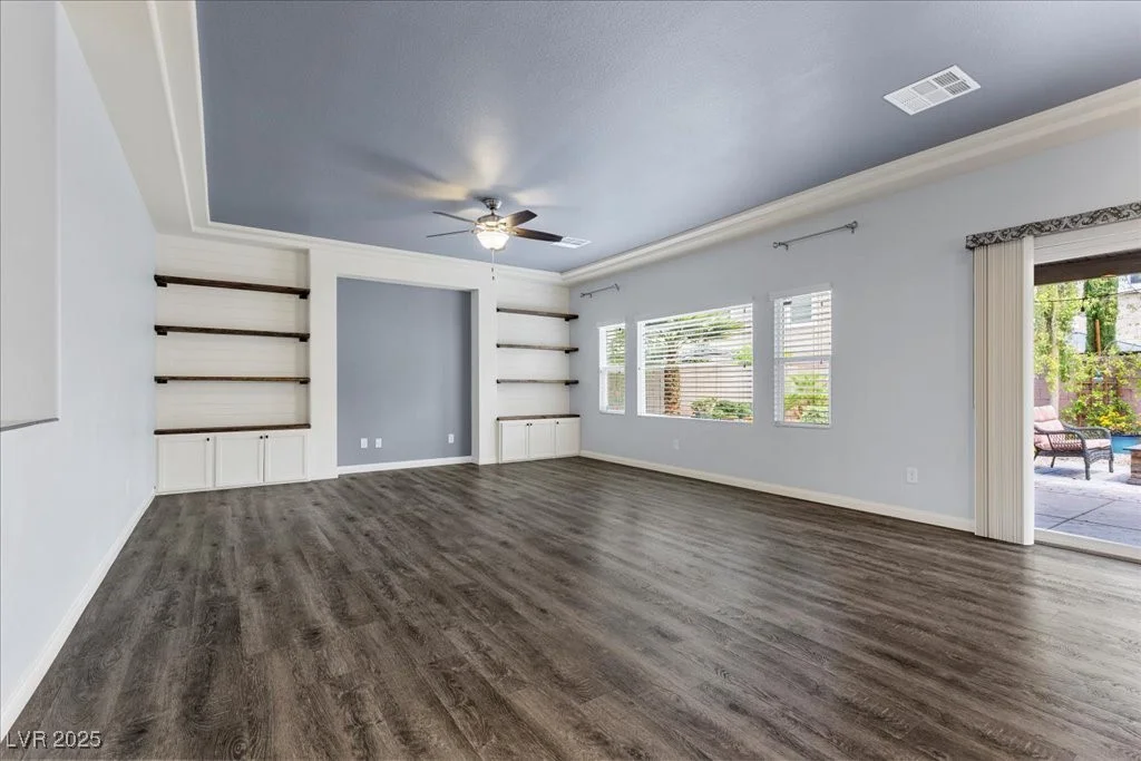 6540 Cougar, Las Vegas, NV 89139