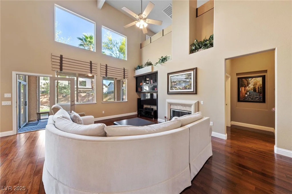 5823 Falling Stream, Las Vegas, NV 89131