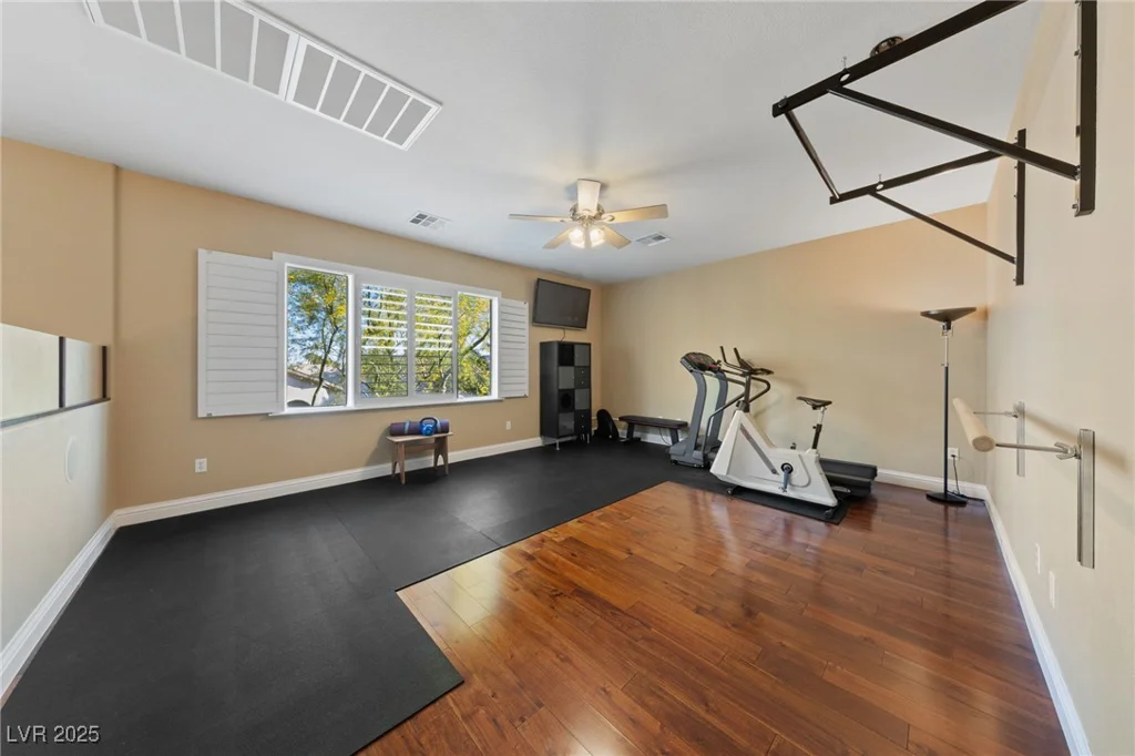 5823 Falling Stream, Las Vegas, NV 89131