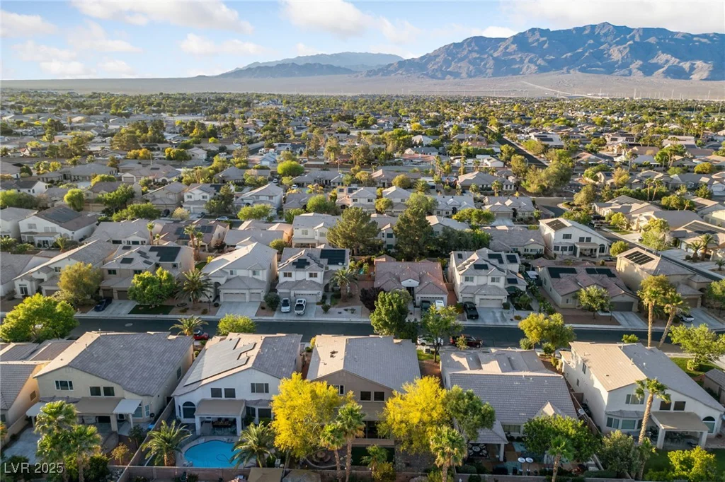 5823 Falling Stream, Las Vegas, NV 89131