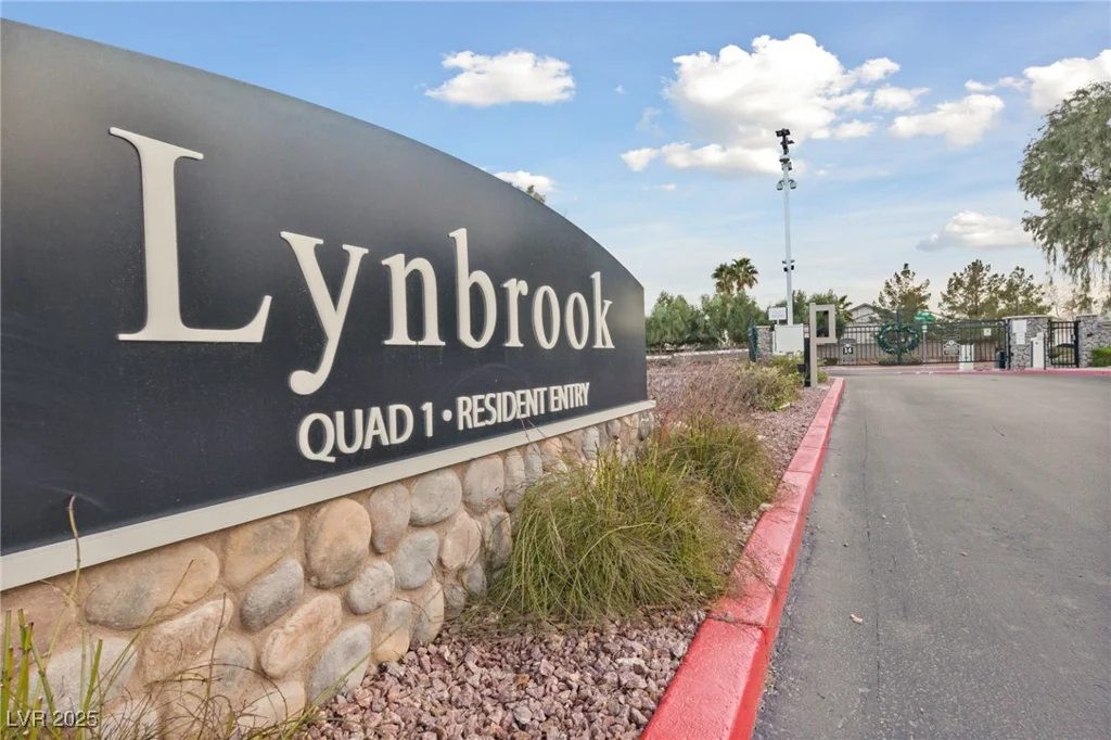 5823 Falling Stream, Las Vegas, NV 89131